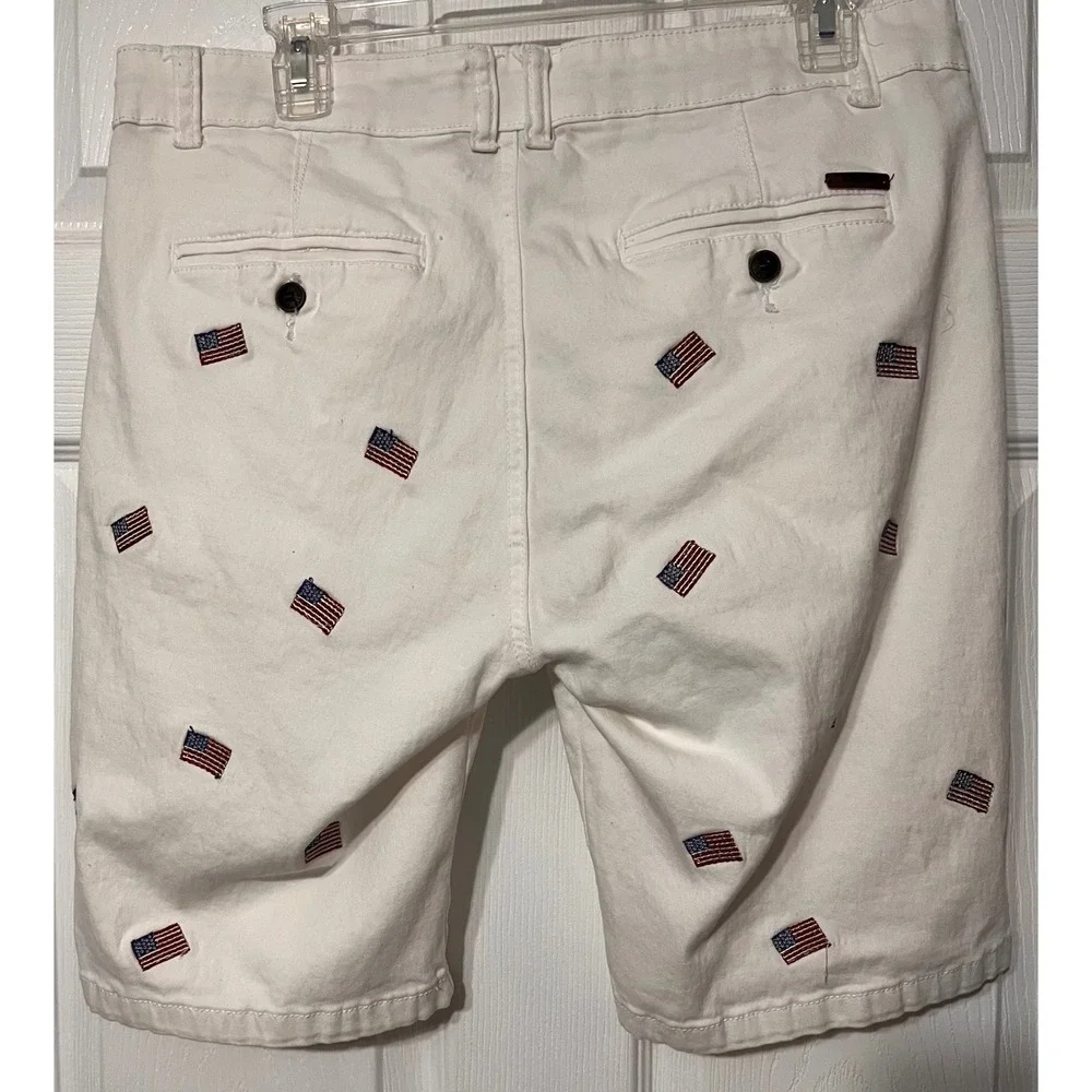 Dirty Laundry white chino